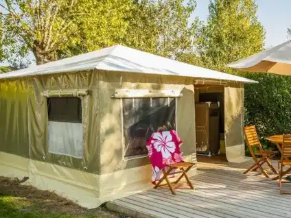 bungalow toilé dans l'Ain camping proche Villars les Dombes
